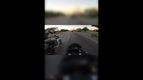 biker made a rookie mistake... 😶😶