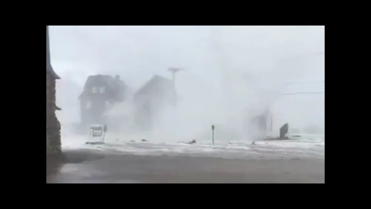 Wave in Massachusetts covers a 3 storey house