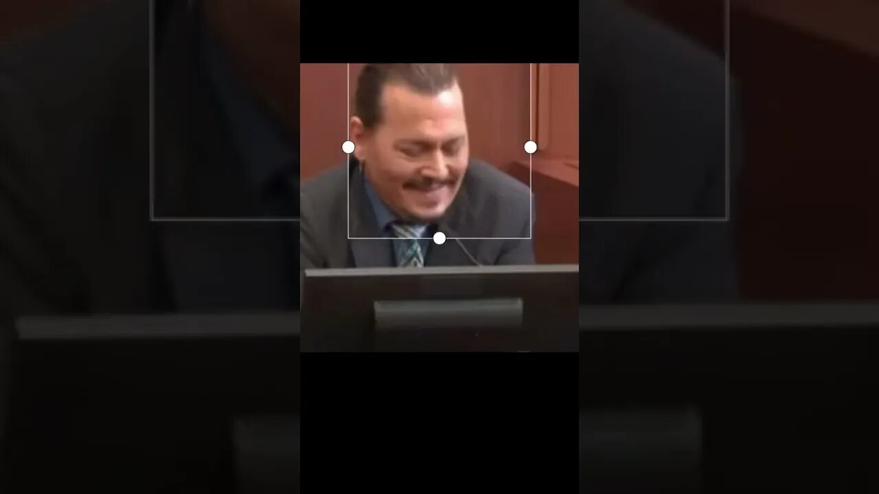 #JOHNNYDEPP #savagemoments BACK ON THE STAND !