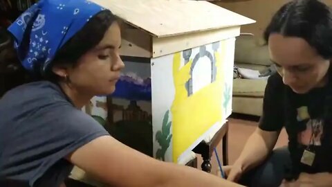 Decorating The Beehive (fast mode)