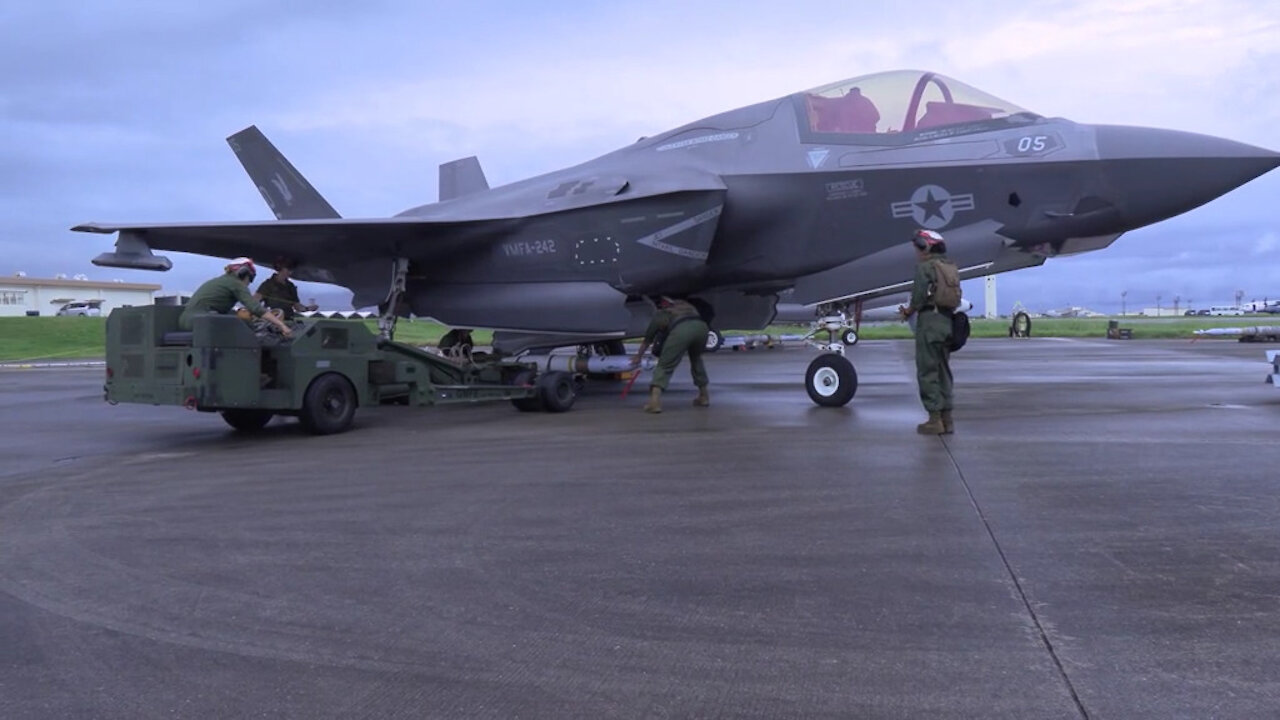 VMFA-242 F-35 Re-arming