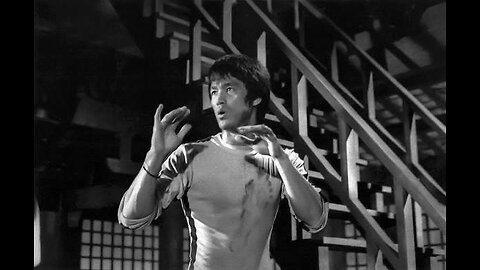 Cross kick Studio Films Bruce Lee Game of Death