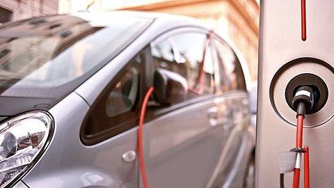 3 Smart Reasons To Buy an Electric Car