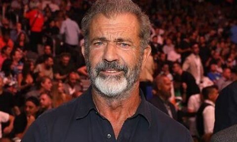 TRUMP GETS STANDING OVATION & EMBRACES JOE ROGAN AT UFC 290! MEL GIBSON & TRUMP HOLD PRIVATE MEETING