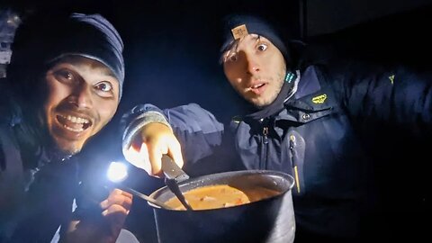 Cooking paneer in the dark of Scottish Highlands 🏴󠁧󠁢󠁳󠁣󠁴󠁿