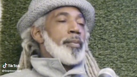 Tupac discussing how many different types of fans