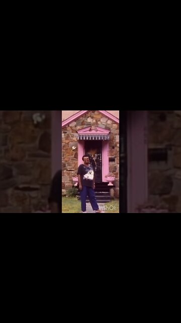 Elvis bought longtime cook, Mary, THIS house #shorts #elvispresley