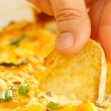 Irresistible Cheesy Bacon Dip