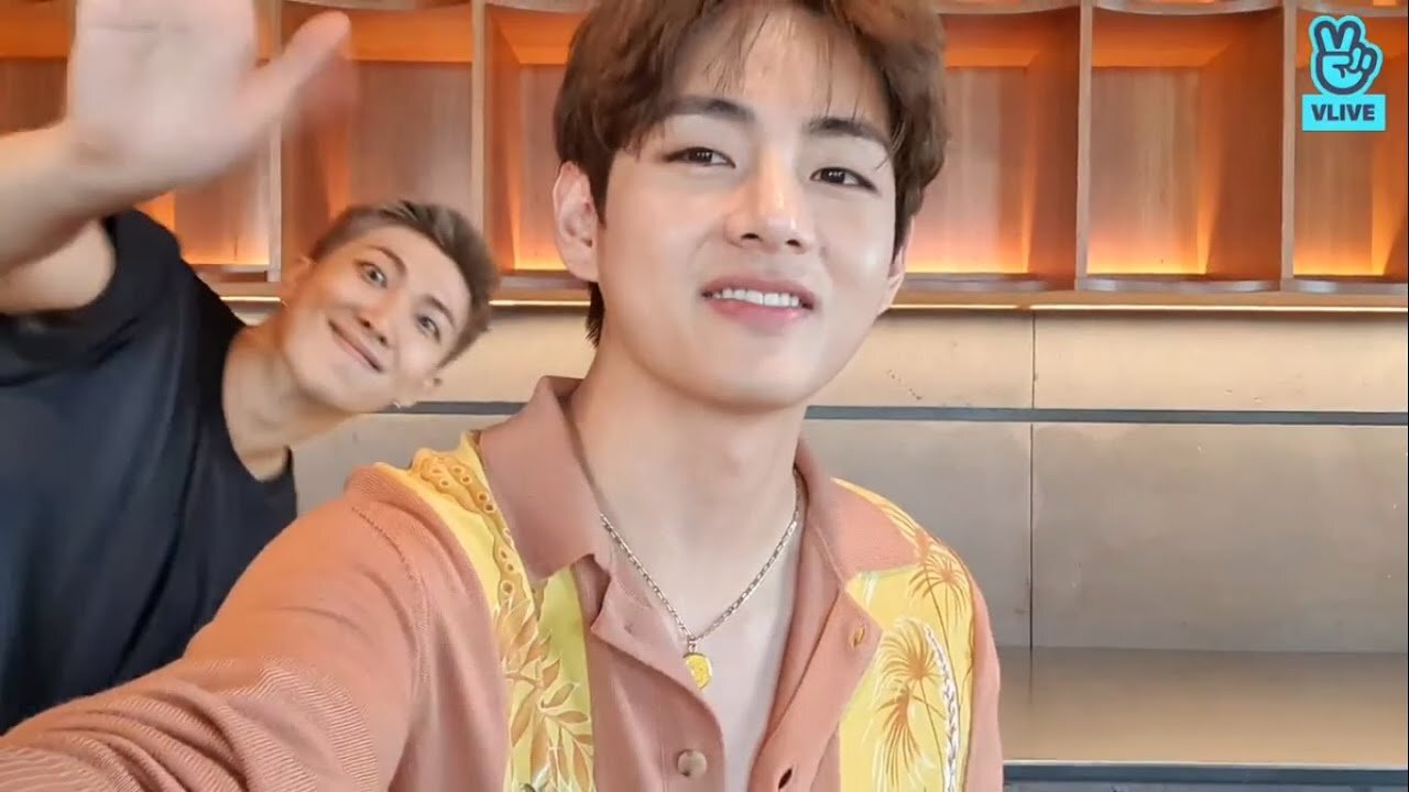 V live Broadcast 2023