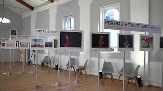 SOUTH AFRICA - Cape Town - Opening event of the Andrei Stenin International Press Photo Contest Exhibition (Video) (2oZ)