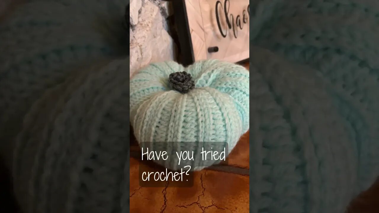 Minty Fresh Twist: Crocheting a Unique Pumpkin for Fall Decor! 🌿🎃