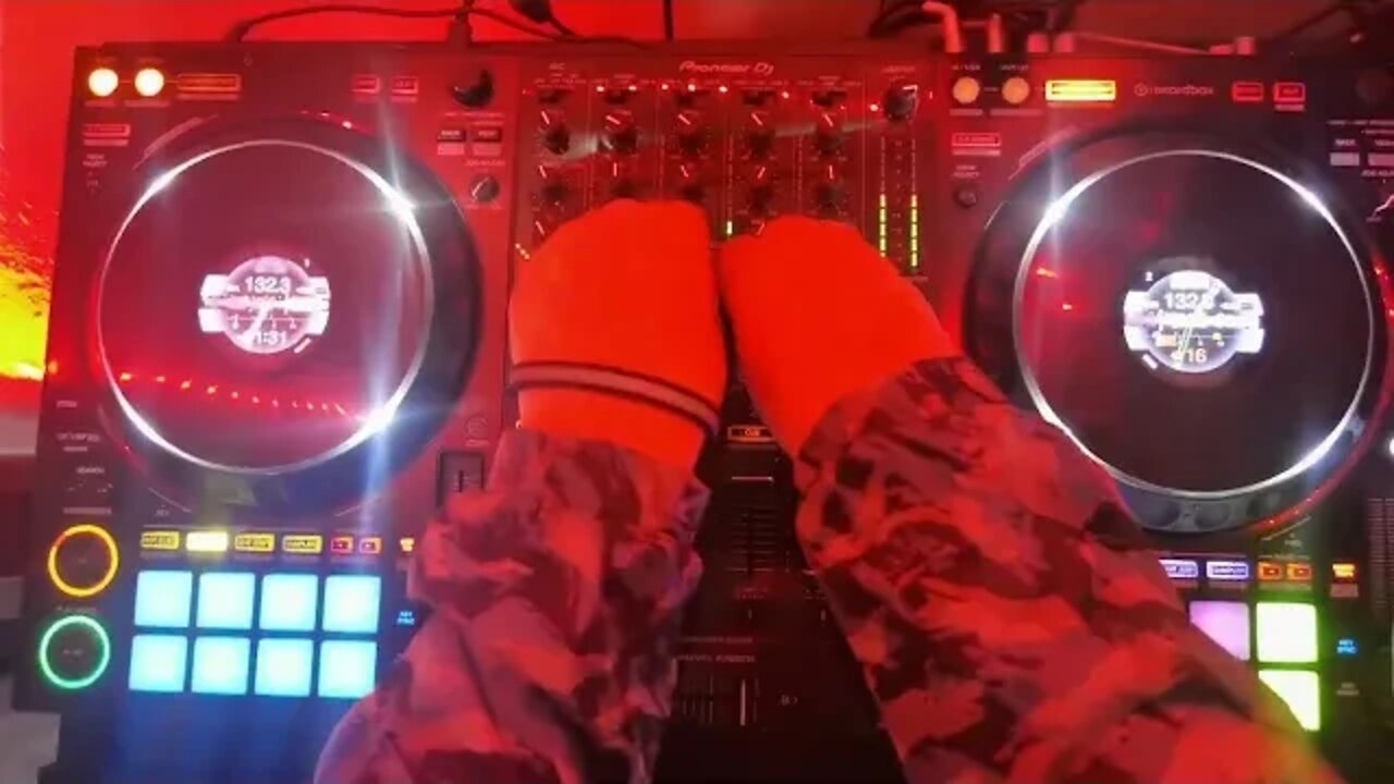 For Mich - 808 Levelling Up - Express Yourself with Passion - Mixed with Love - Enjoy🎧🎧🎚🎵🎛🎶❤🦾