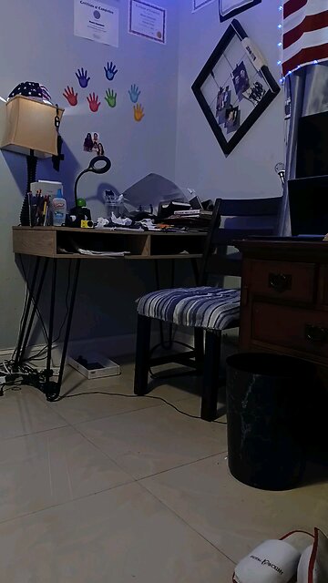 LISTENING TO REAL AMERICAS VOICE. ESCUCHANDO REAL AMERICAS VOZ. part #16 PARTE #16