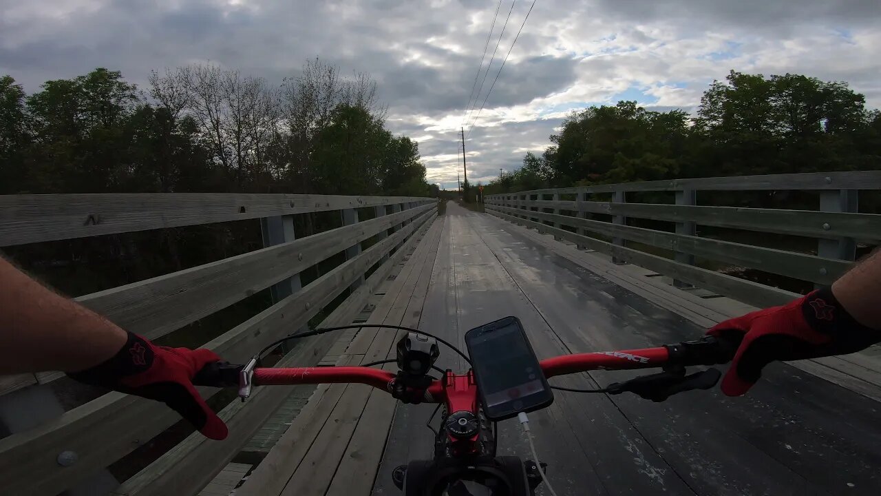 Gravel Fatbiking ( FATBACK RHINO )