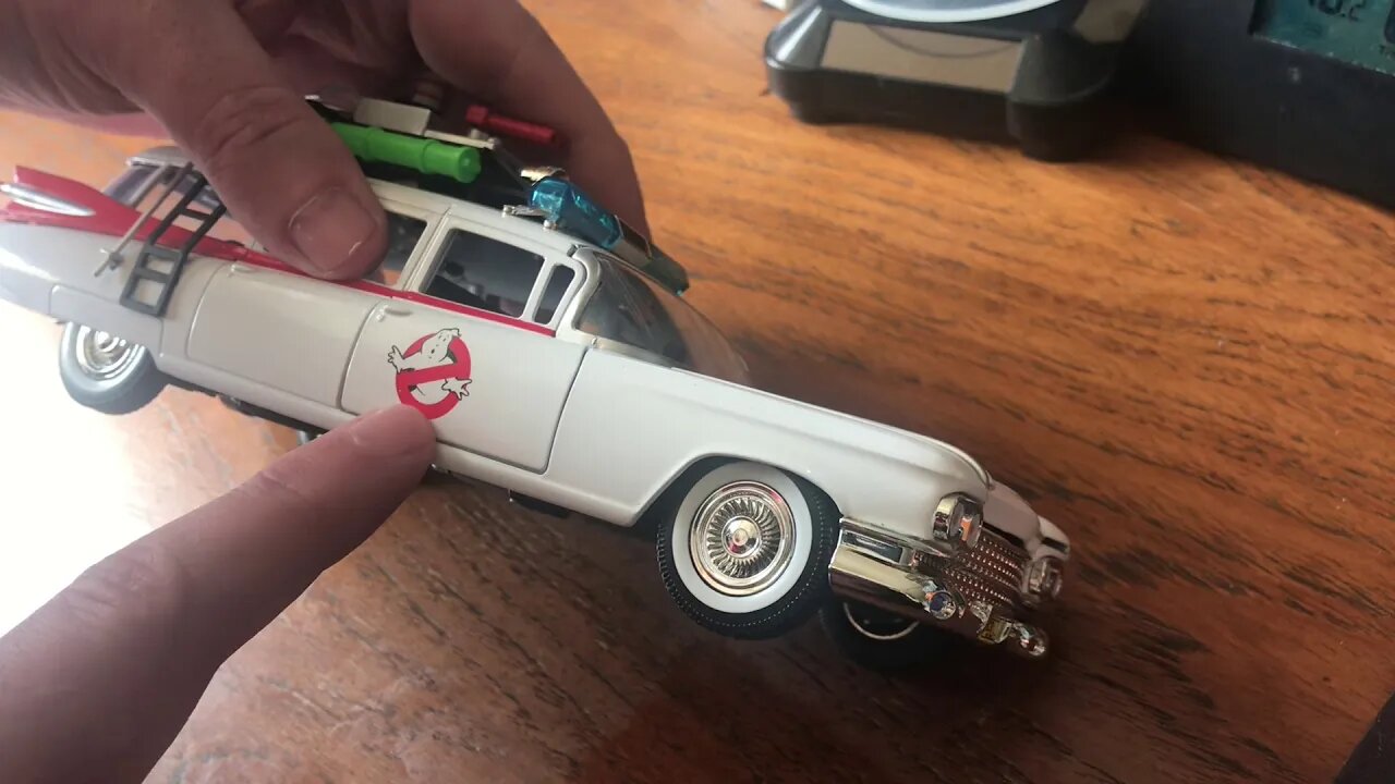 Hollywood Rides Ghostbusters Ecto-1 Review