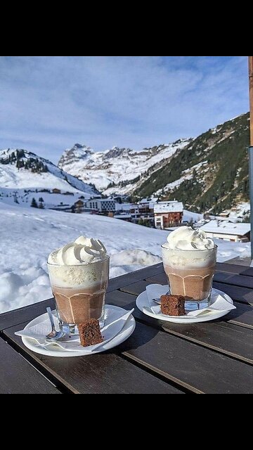 did you scroll too far when you should be sleeping ? #sleepover #sleeping #sleeptime #gotosleep