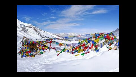 네팔의 시간은 서두르지 않는다, 이필형, 안나푸르나, 포인세티아, 자갓, 소금거래, 석청, 안남미, 힌두교,나마슈테, 용광로, 힌두교, 불교, 메리골드, 카트만두,무질서,베시사하르