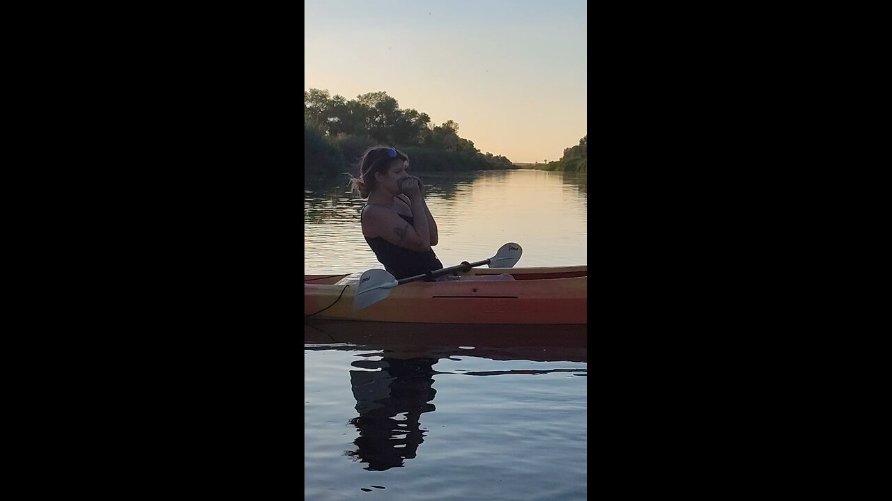 2 girls. 2 kayaks. Colorado River.