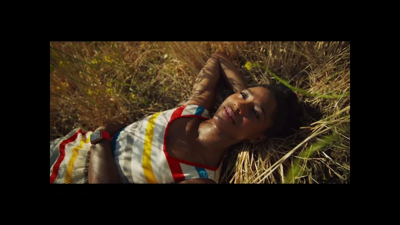 Apple Watch Series 6 Hello Sunshine | Apple