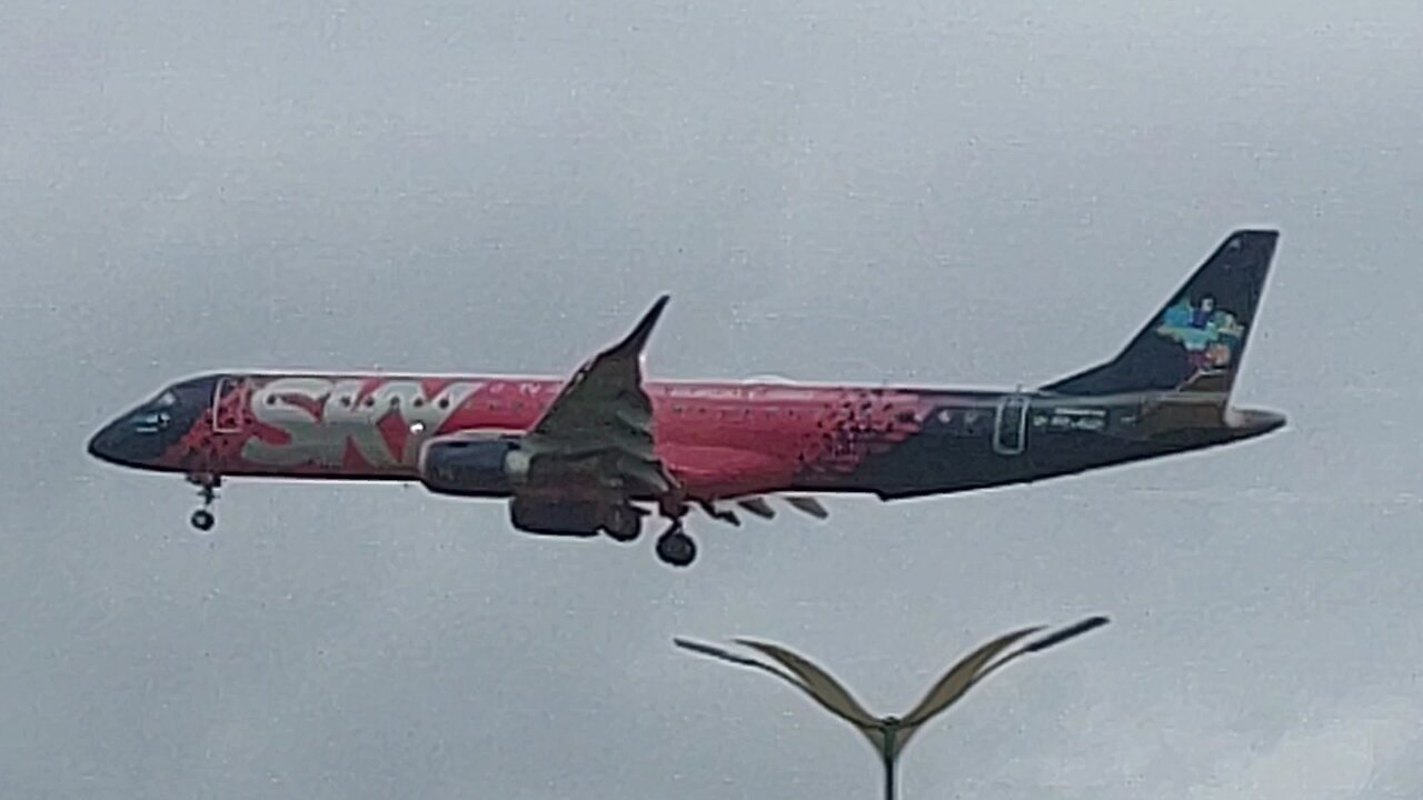 Embraer 195 Azul Linhas Aereas (Sky Livery) coming from Parintins to Manaus