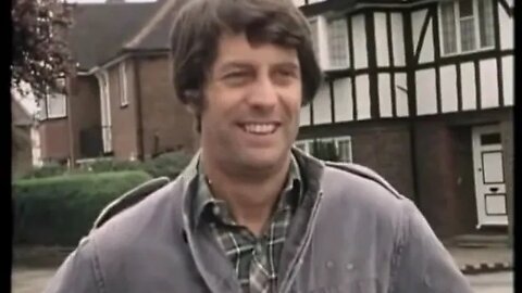 The Fall and Rise of Reginald Perrin - Season 2 - Episode 1 - 1977 - UKTV