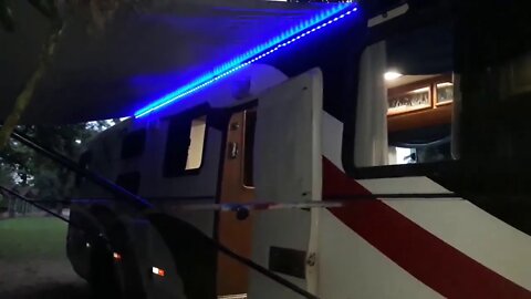 LED SOB O TOLDO DO MOTORHOME