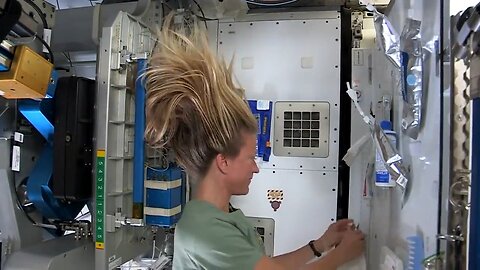 Astronaut Tips: How to Wash Your Hair in Space