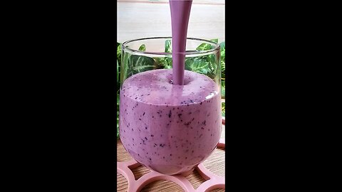 I LOVE this Banana Blueberry Smoothie recipe!🍌#shorts #blueberrysmoothie