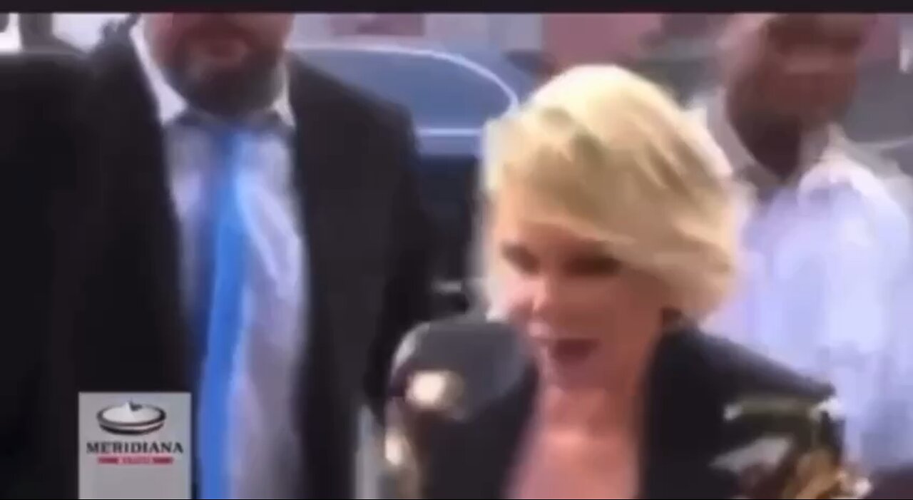 Flashback: Joan Rivers Tells Reporter Obama is Gay, Michelle is a Man.