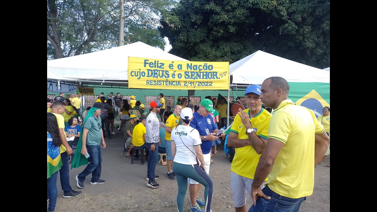 Feriado de 15/11 com grande manifestação de patriotas no 35º BI de Feira de Santana