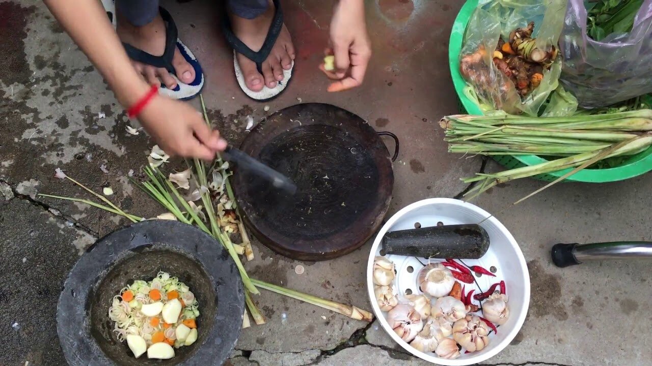 Beautiful Girl Make Cambodian Fish Ball Cambodia Lifestyle Amazing Asian Street Food #25