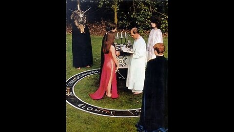 Orrell Alexander Carter alias Alex Sanders.Fu il fondatore della tradizione alexandriana della Wicca veniva detto Il re delle streghe DOCUMENTARIO morirete tutti nei vostri peccati che non vi saranno MAI RIMESSI e finirete nello stagno di fuoco e di zolfo
