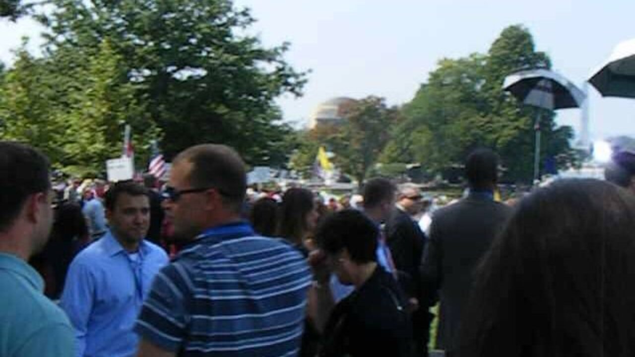 A pan of the crowd at the Exempt America from Obamacare Rally