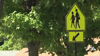 Green Bay crossing guard positions open with just days before school starts