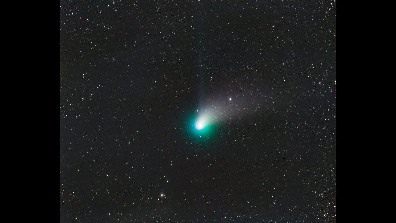 Last chance to capture the Green Comet #Astrophotography