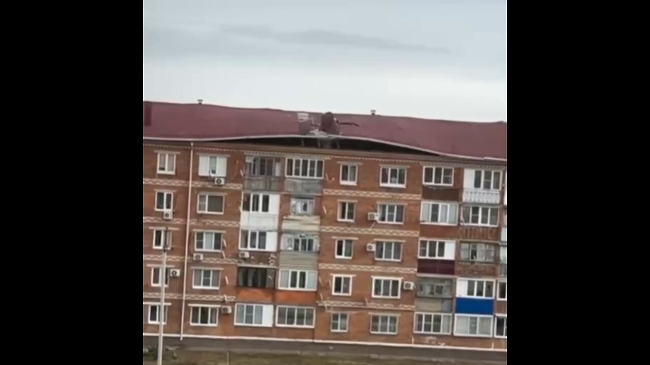Strong wind removes rooftop