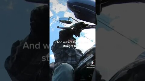 Pay attention to everything while riding! #shorts #harleydavidson #motorcycle #insta360