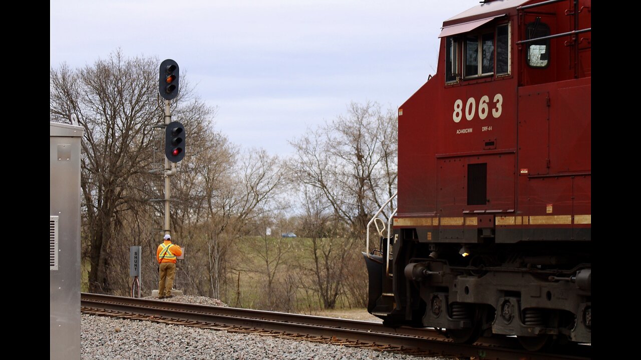 Northbound CP train struggles to line the switch during a meet with southbound UP!