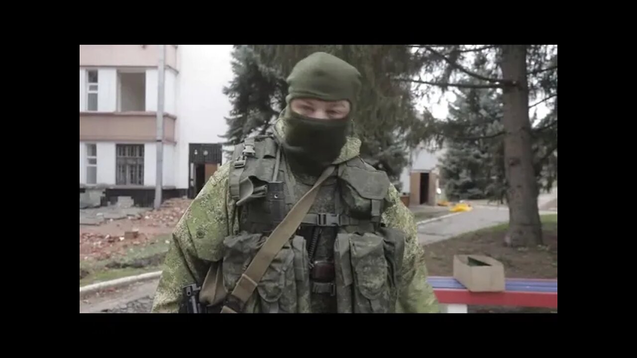 When Ukraine & Nationalist Battalions Retreat They Throw Modern Weapons Supplied By NATO!