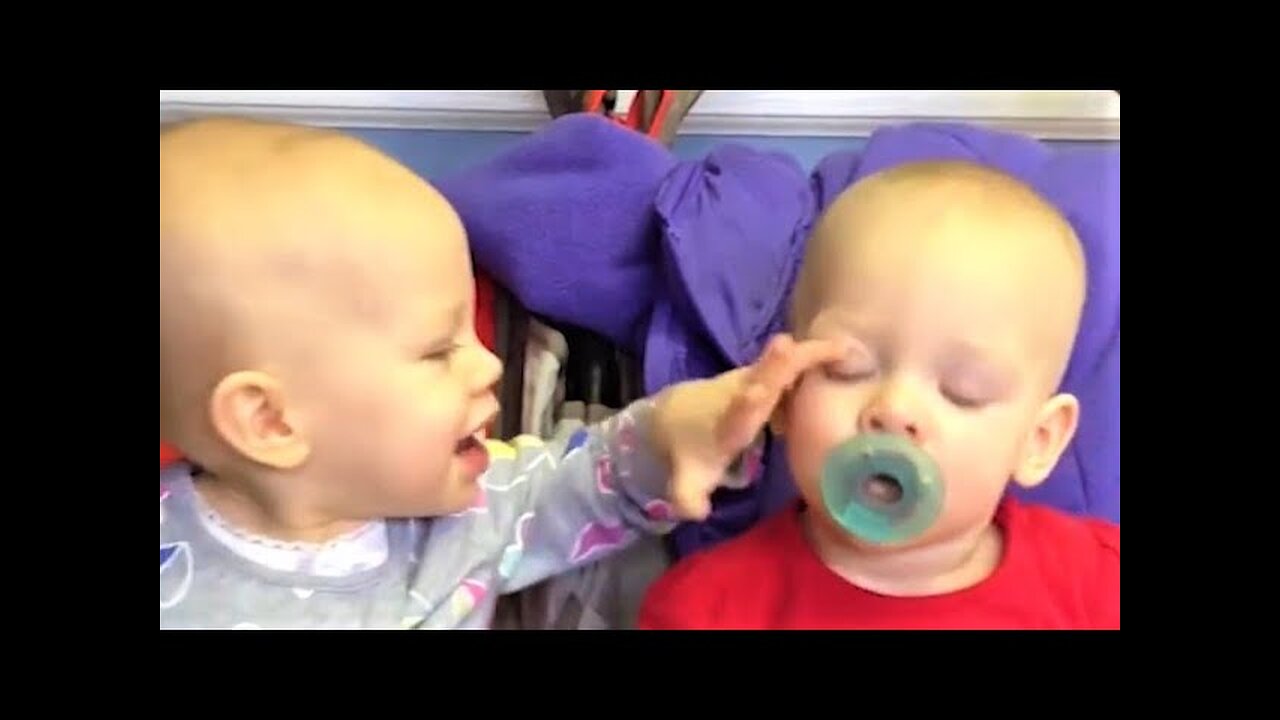 Twin Babies Funniest Fails videos - Try Not to Laugh