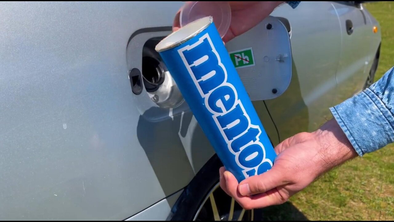 Experiment: COCA COLA vs MENTOS in CAR fuel tank