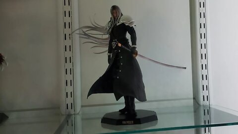 Den Knight Collectibles: Sephiroth statuette (from Final Fantasy VII Remake) Unboxing and Review