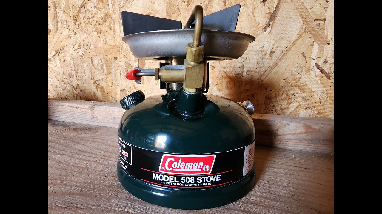 Coleman 508 Single Burner Stove. Lets take a look and get it burning after 35 years being in Storage