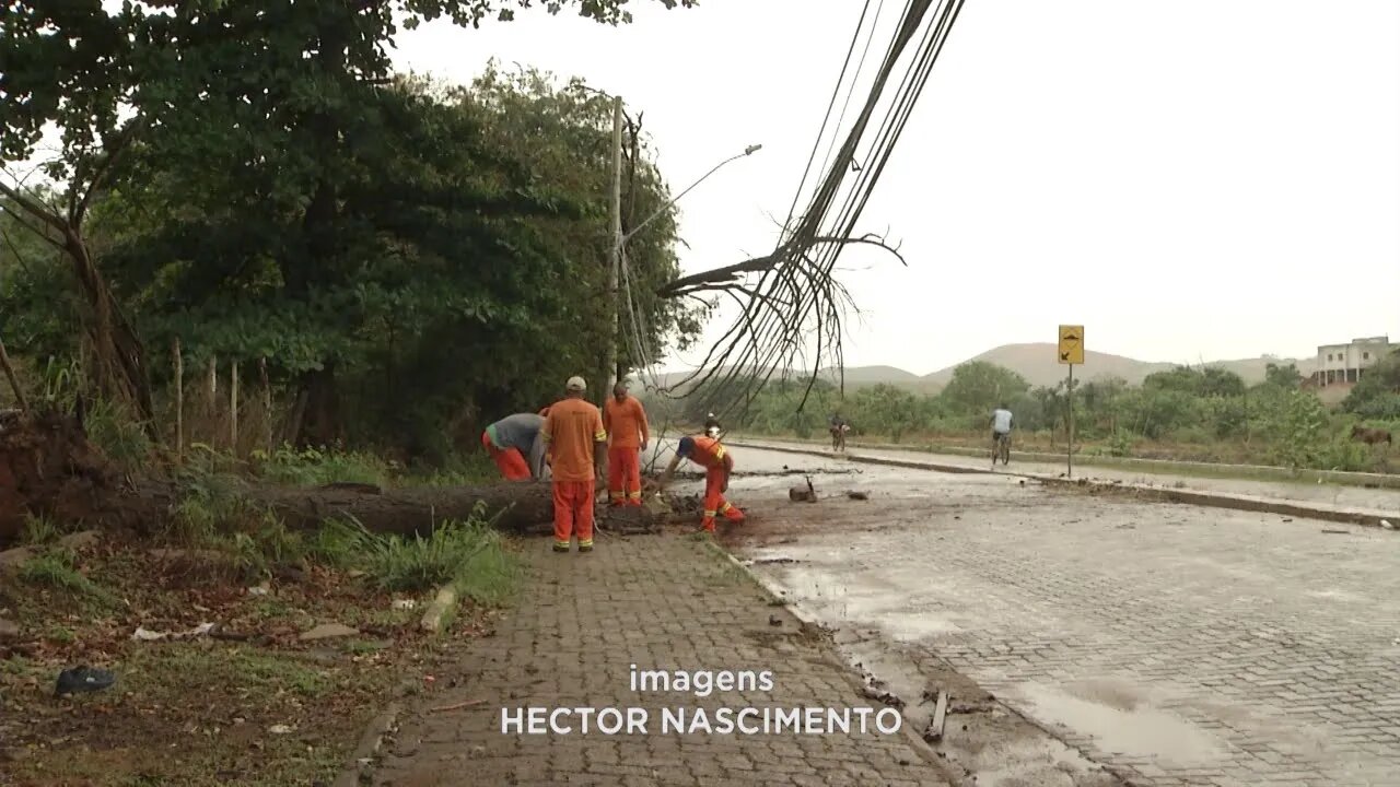 Chuva na noite de domingo causa transtornos em vários pontos de Gov. Valadares