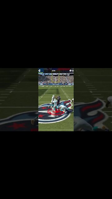 Titans LB Rashaan Evans Tackle Gameplay - Madden NFL 22 Mobile Football