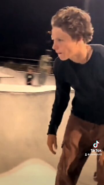 Skateboarding video 😎🛹