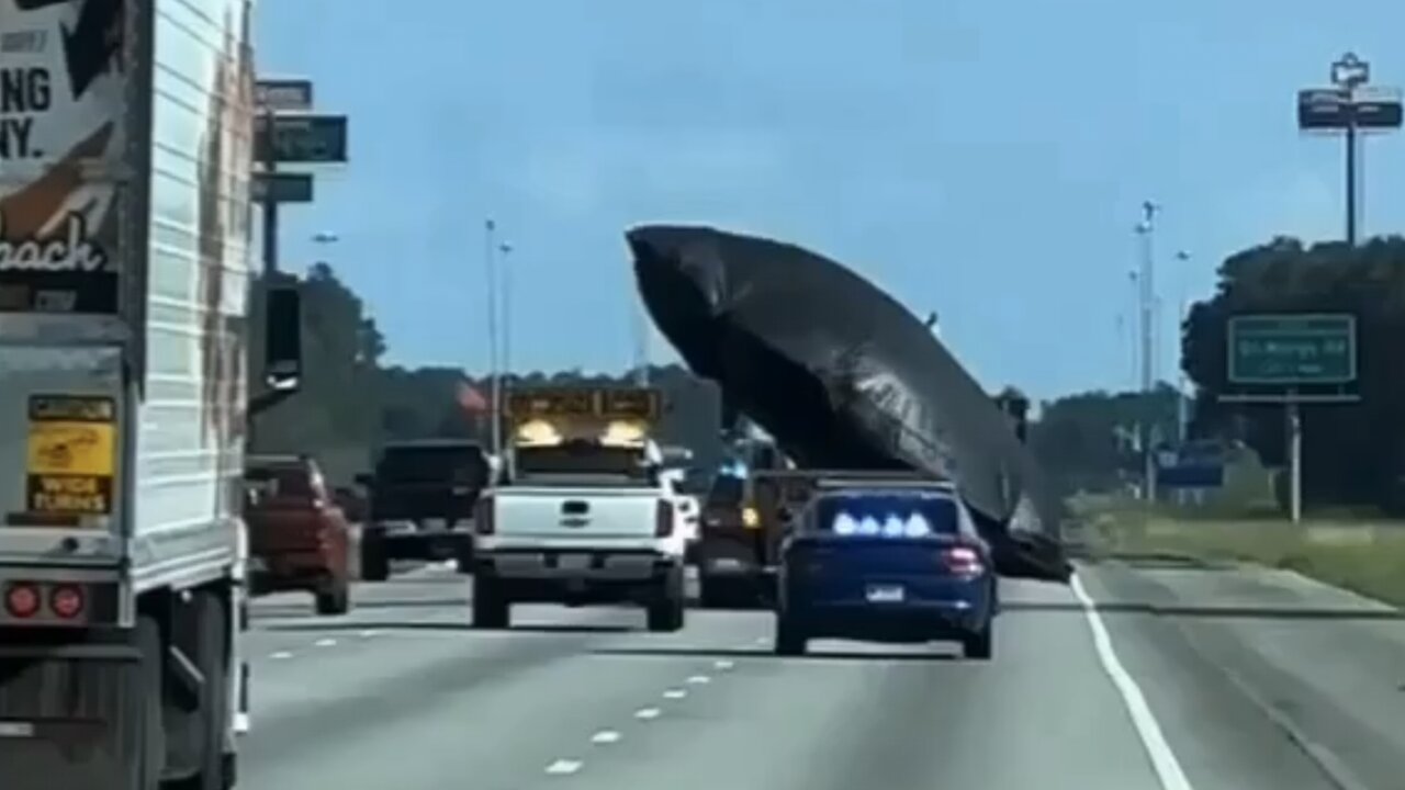 Mysterious Flying Disk on I-95: A Captivating Sight