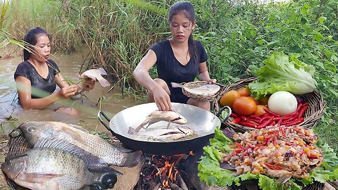 Survival in forest: Catch and cook Fish for survival food, Fish sour sweet cooking with spicy recipe