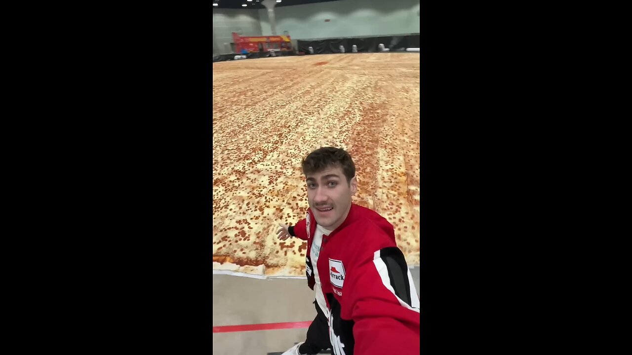 I made the world's largest pizza