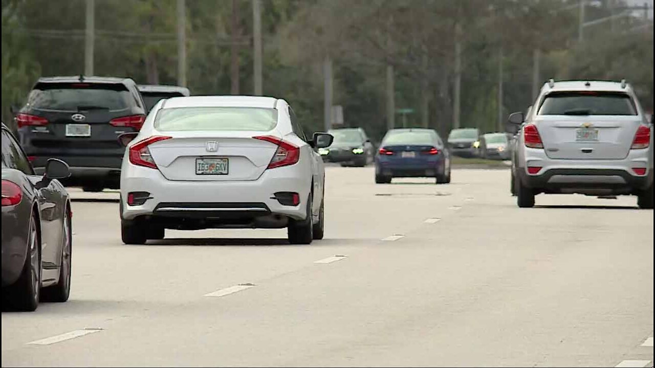 Frustration mounts as traffic delays grow on Northlake Boulevard